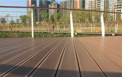 Traditional Deck for Urban Construction